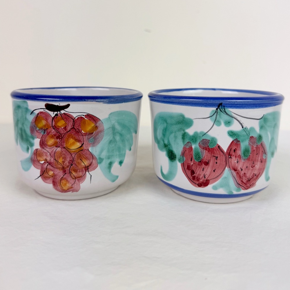 Vietri Buon Giorno Grape & Strawberry Mugs